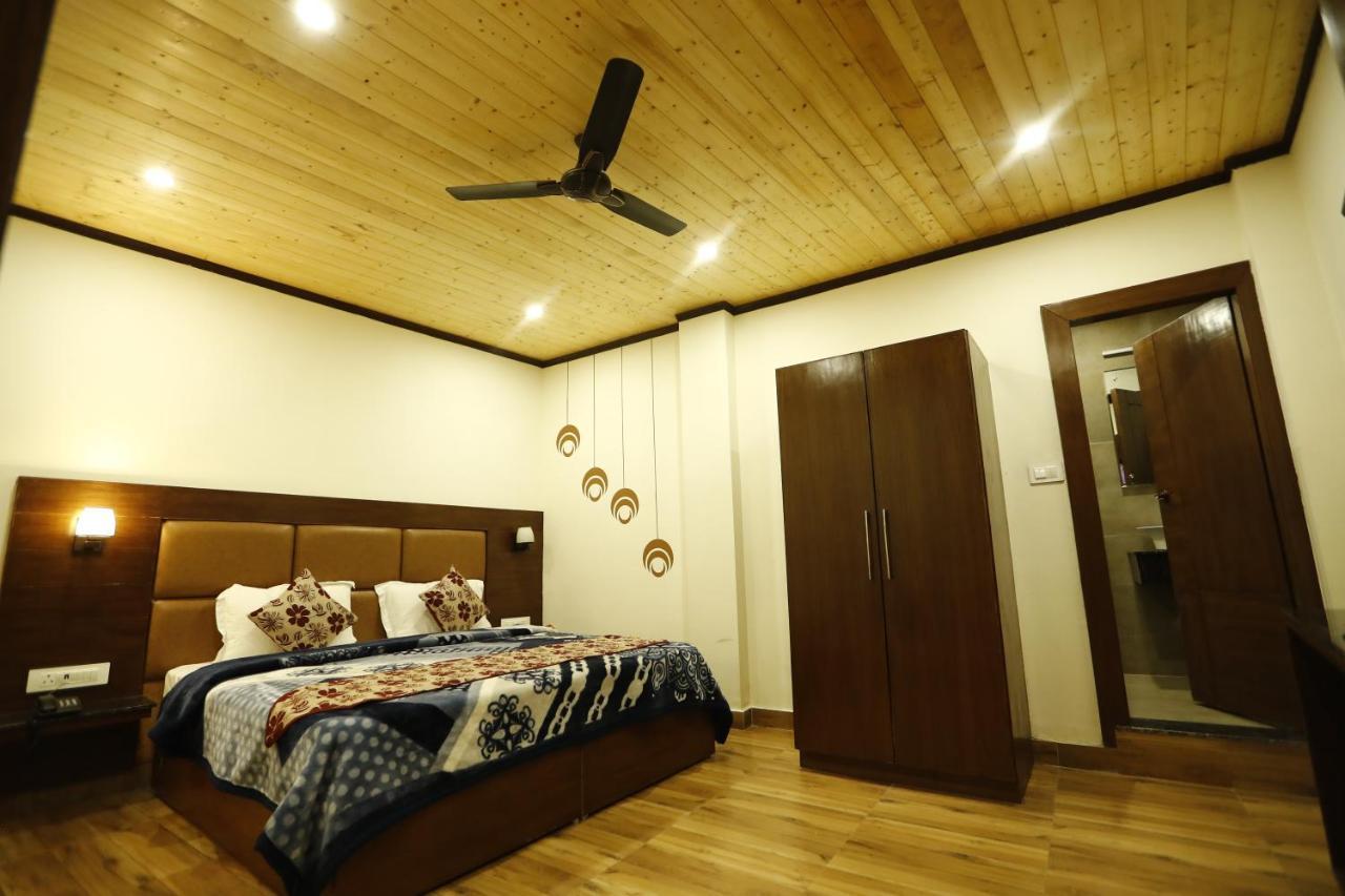 Hotel Kings Inn Mussoorie Exteriör bild