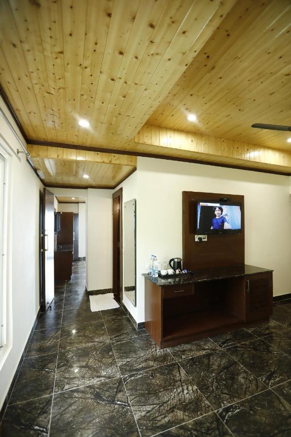 Hotel Kings Inn Mussoorie Exteriör bild